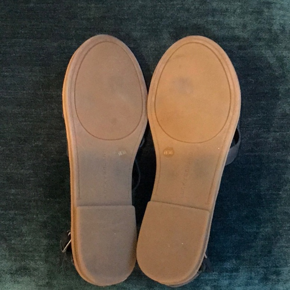 Lucky Brand Black Leather Strap Sandal - Picture 11 of 14